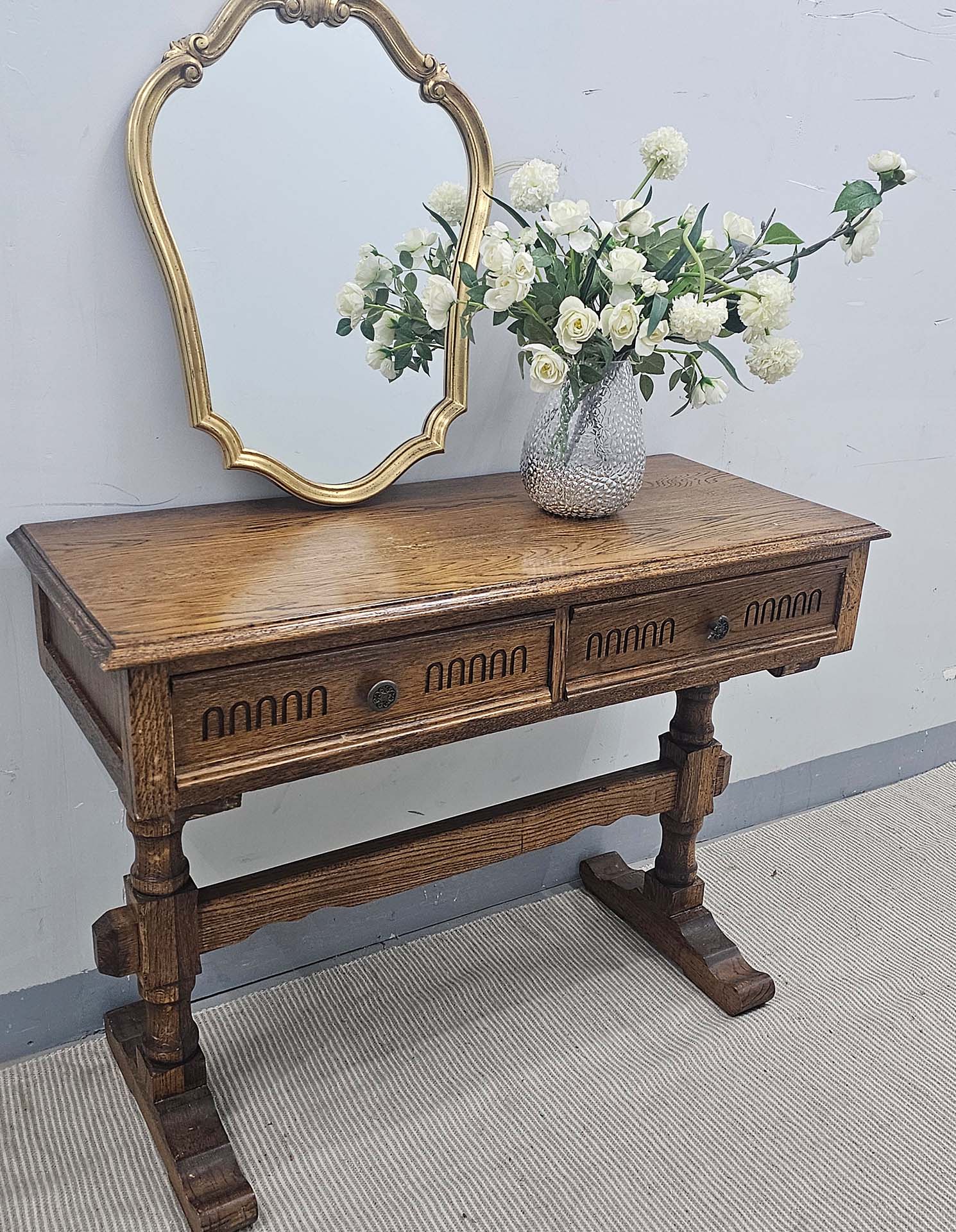 Oak Console