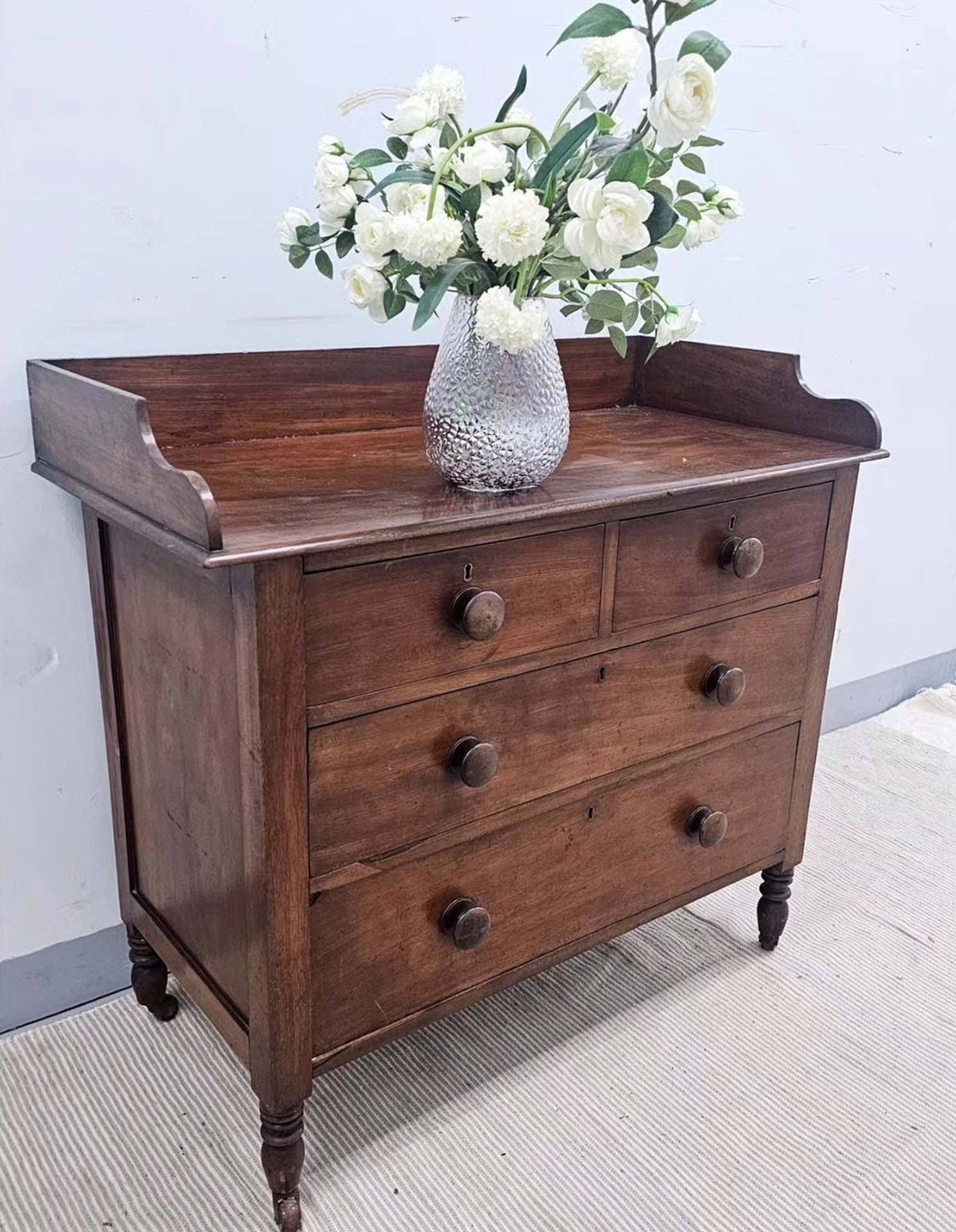 Mahogany sideboard / Washstand, Circa 1880