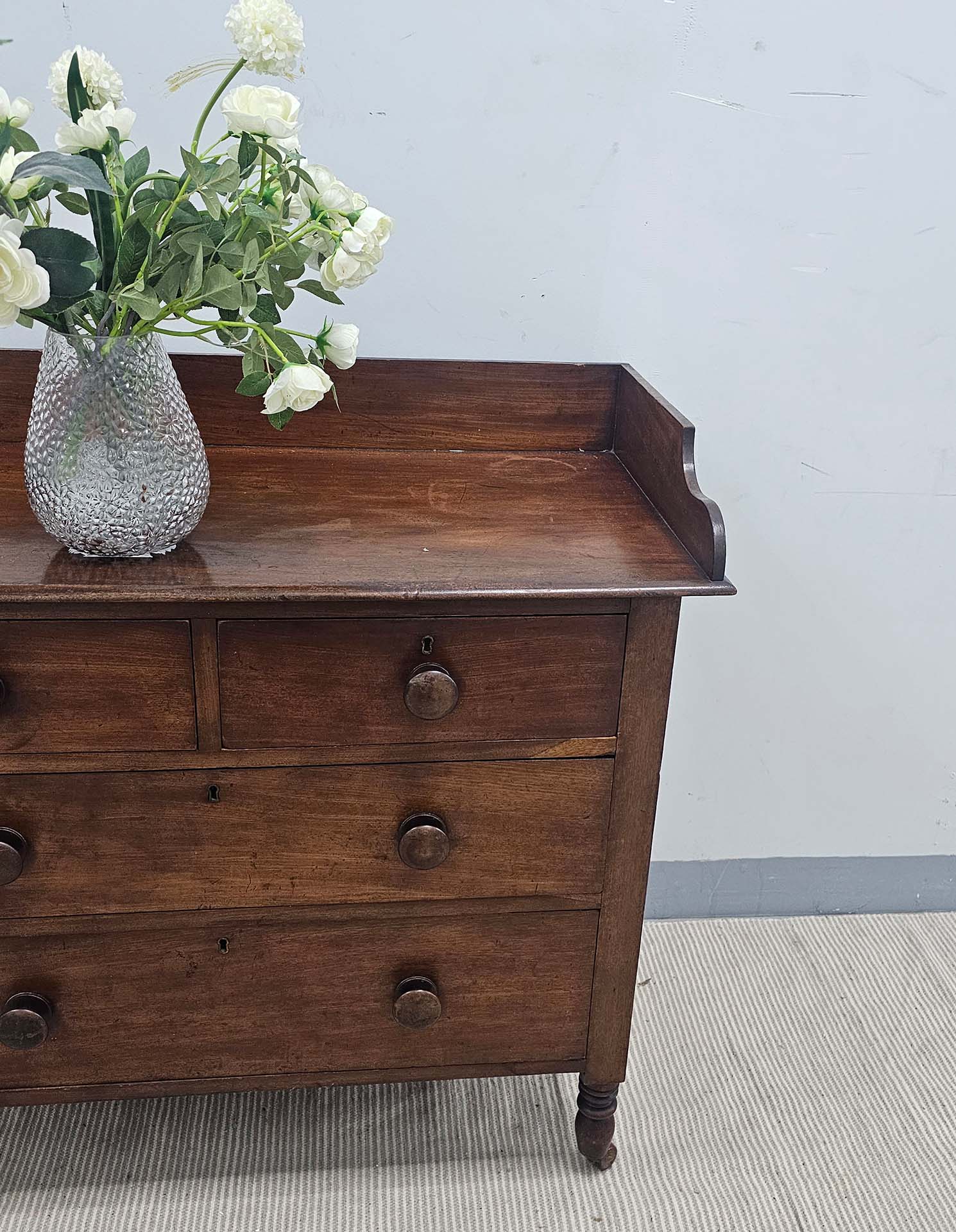 Mahogany sideboard / Washstand, Circa 1880