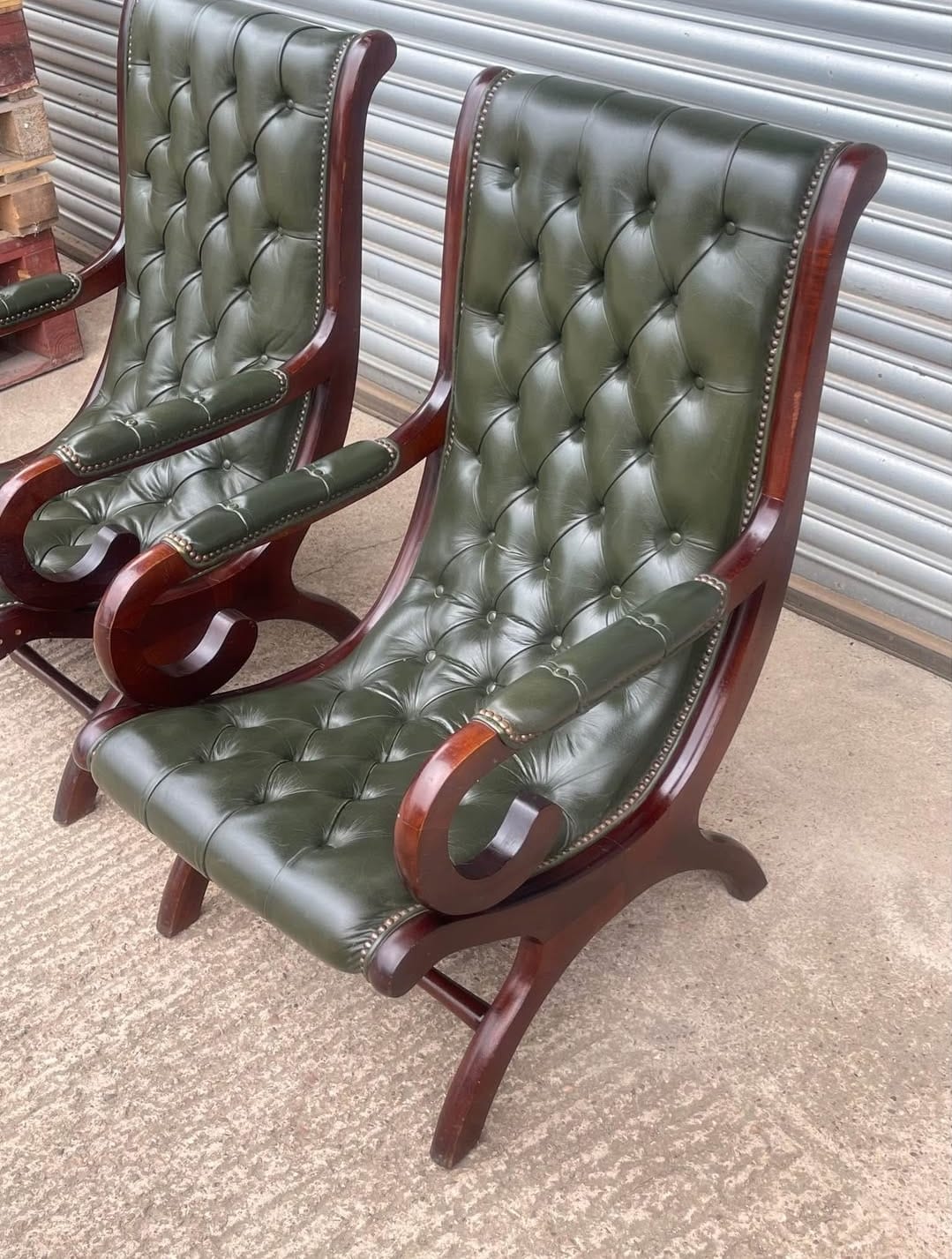 Chesterfield Slipper Chair