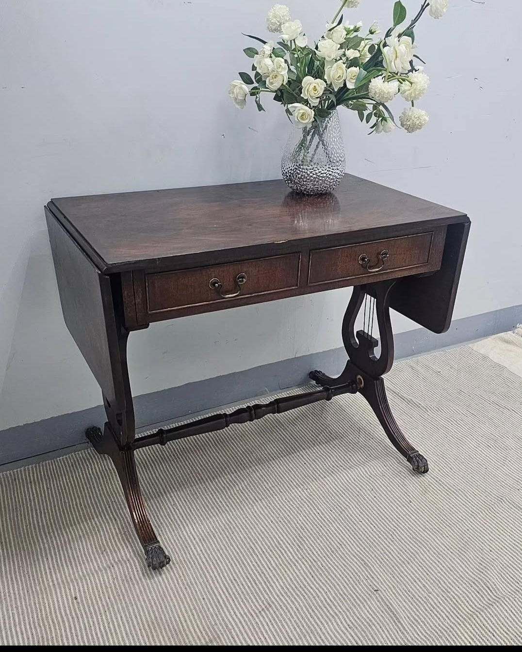 Drop Lead Table in Mahogany