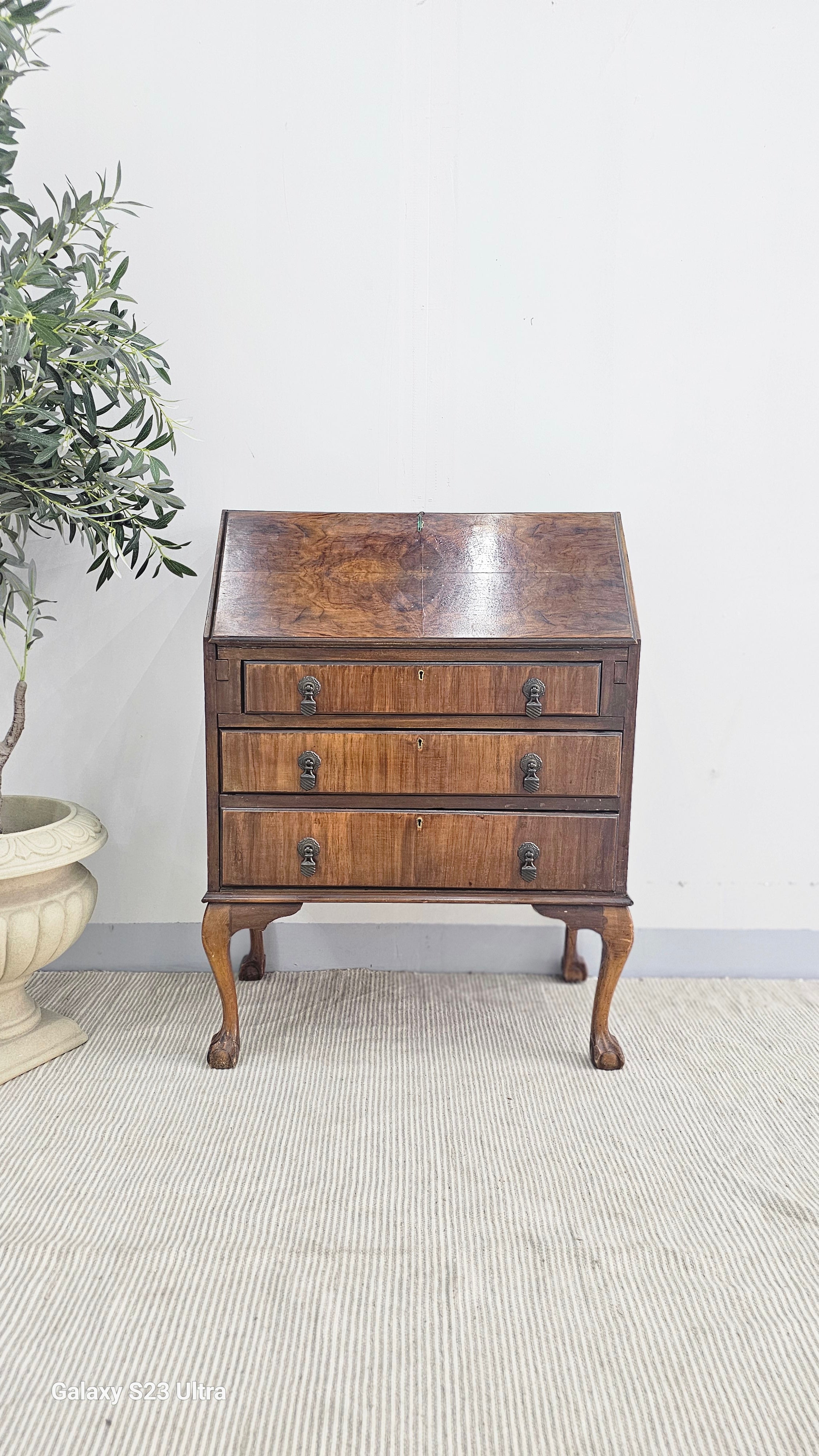 Bureau / Secretaire with age