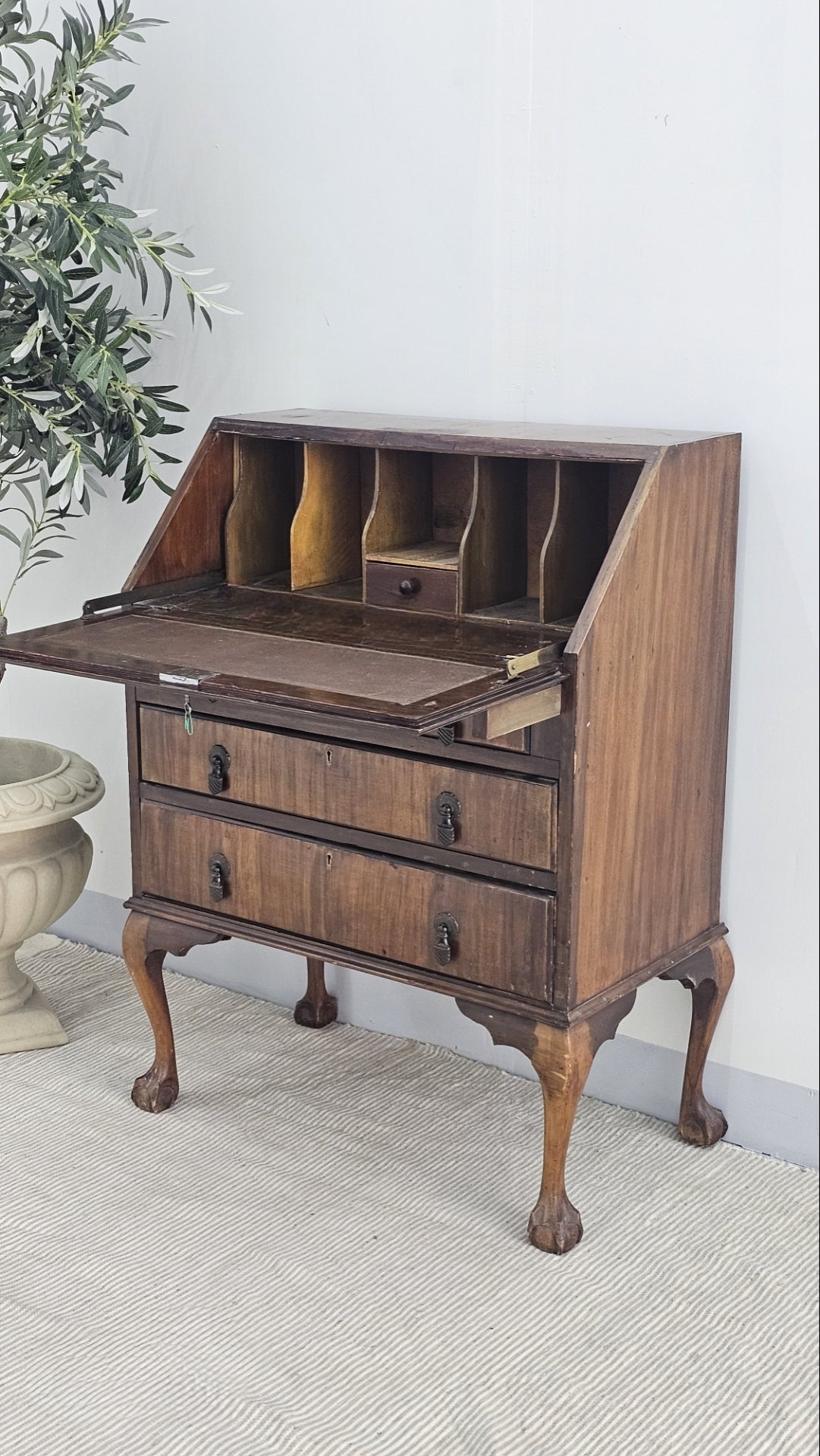 Bureau / Secretaire with age