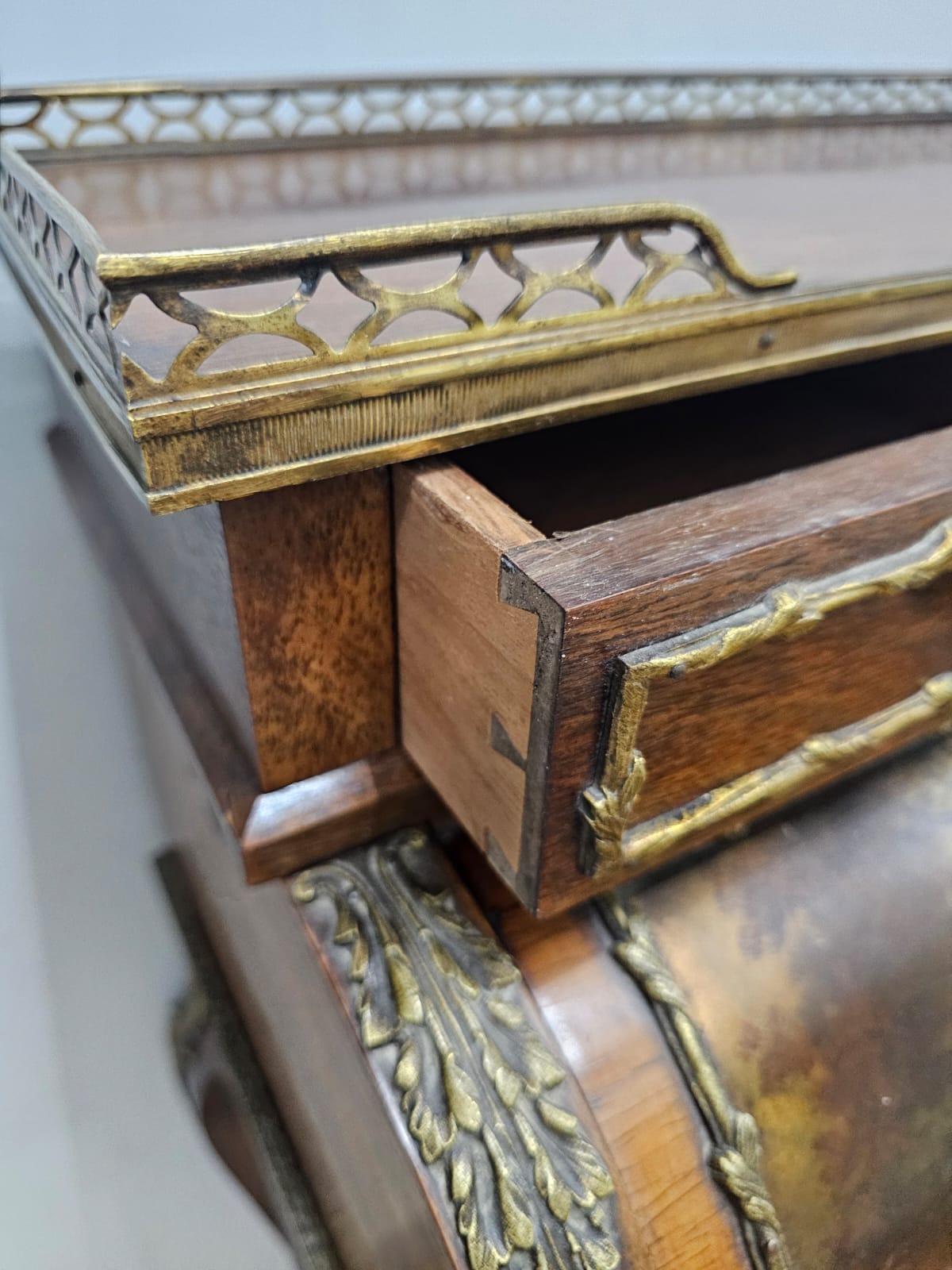 Bureau à cylindre (Roll Top Bureau)