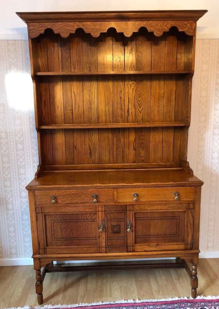 Welsh Dresser in Oak
