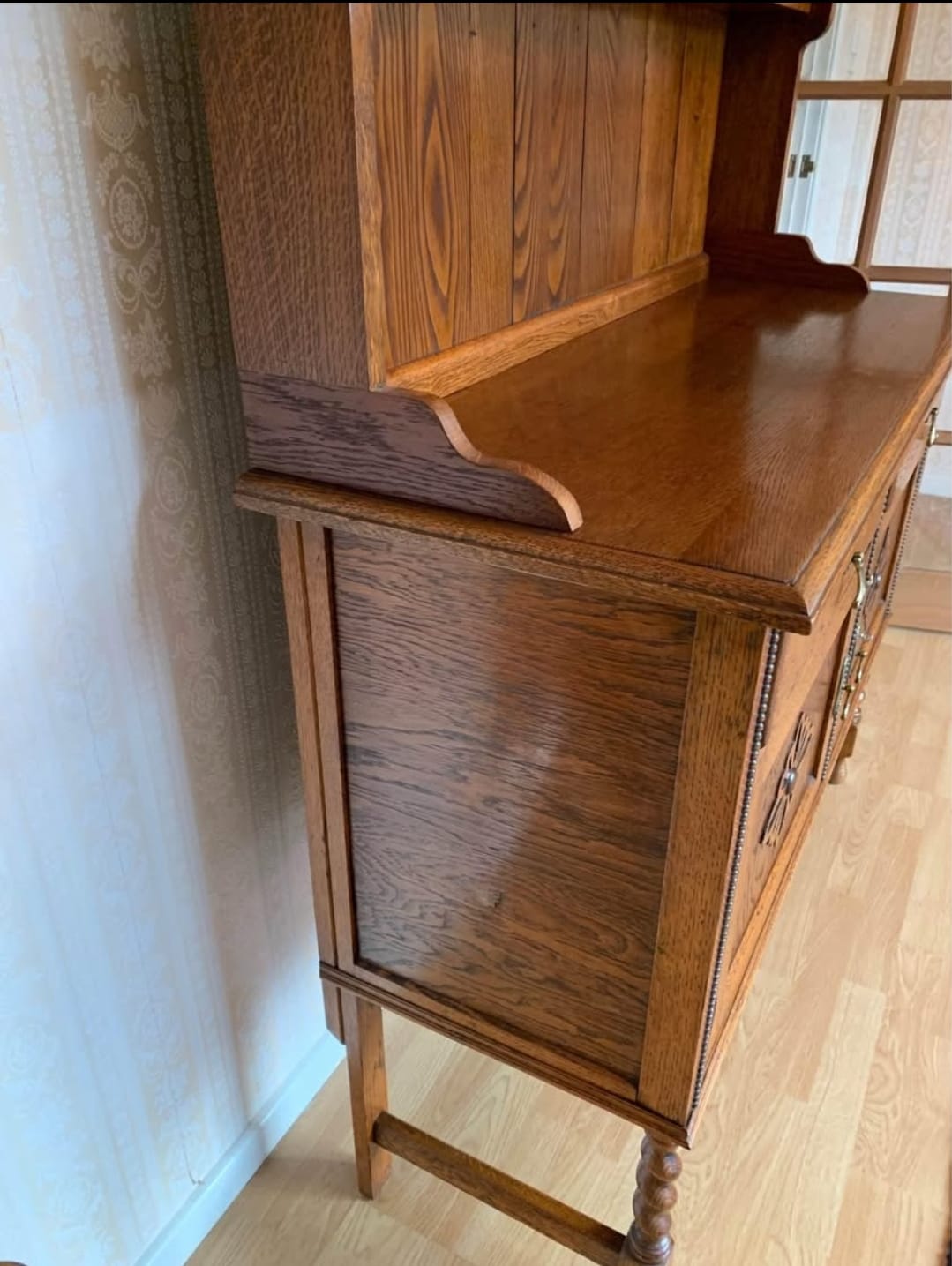 Welsh Dresser in Oak Wood