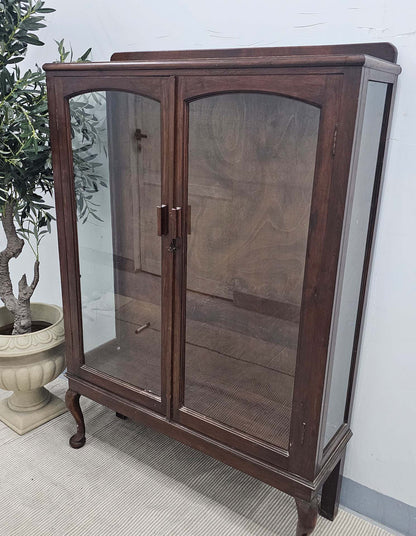 Display Cabinet with 2 Glass Shelves
