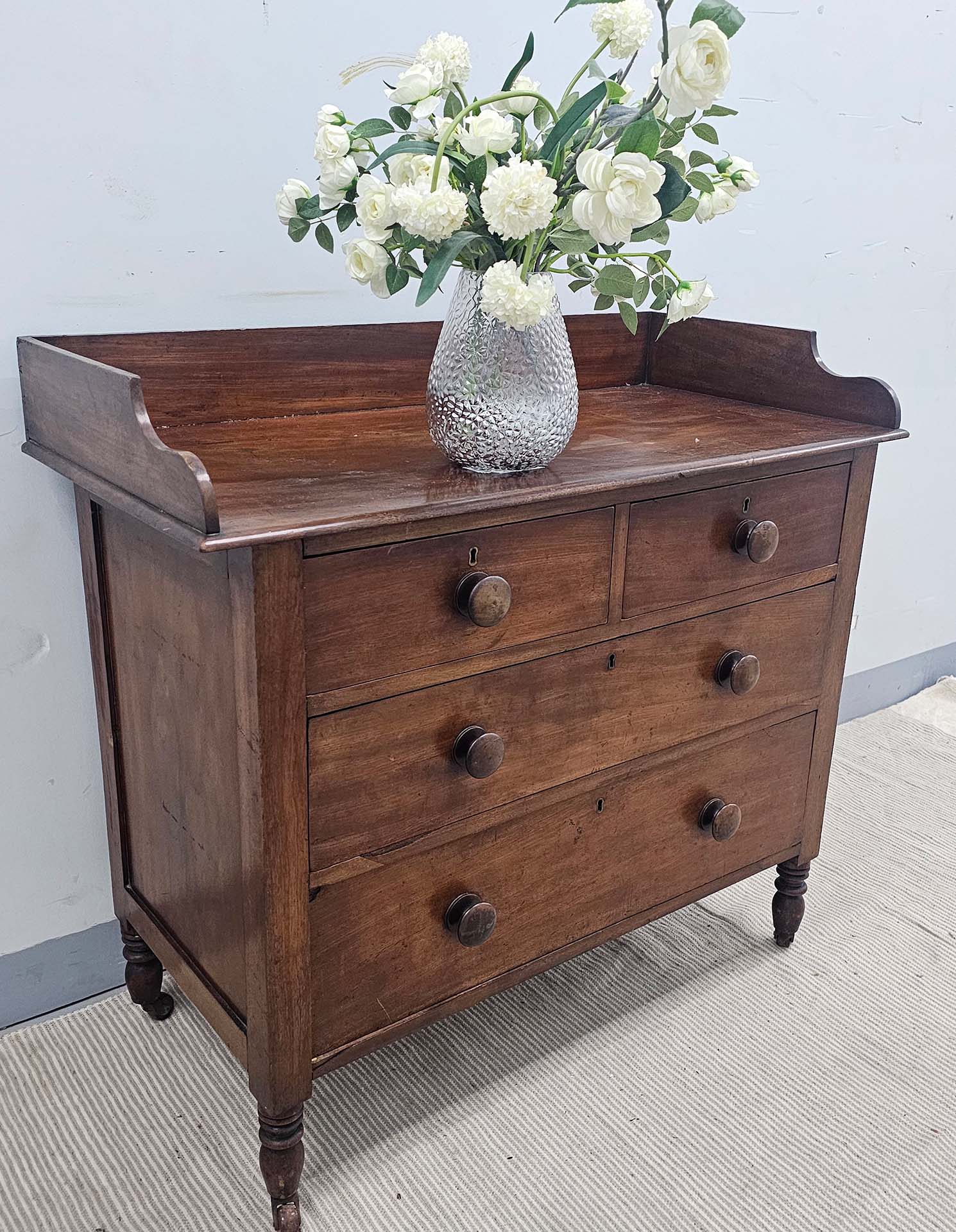 Mahogany sideboard / Washstand, Circa 1880