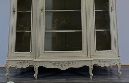 French Louis XV Style Display Cabinet, c. 1920