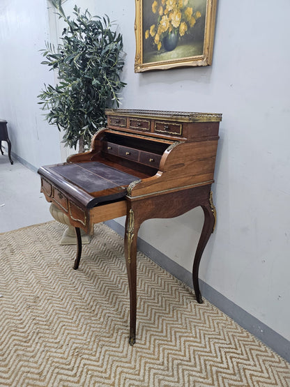 Bureau à cylindre (Roll Top Bureau)