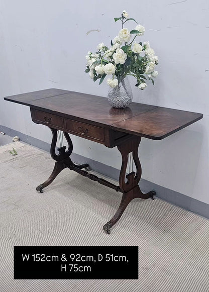 Drop Lead Table in Mahogany