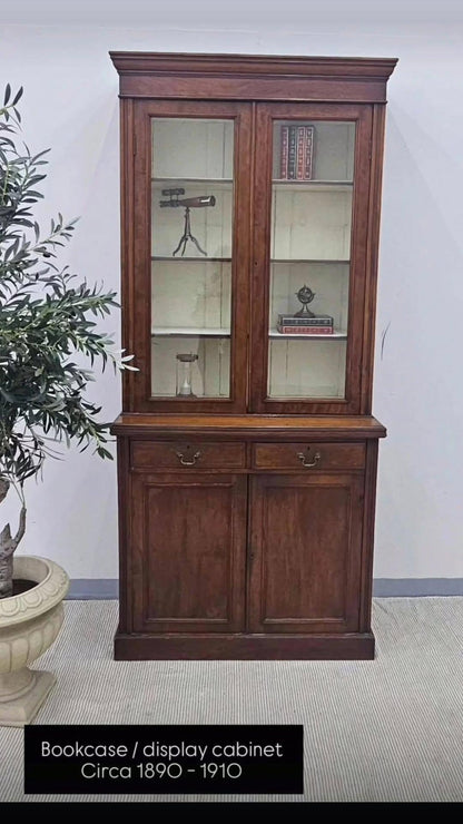 Victorian Mahogany Bookcase / Display Cabinet